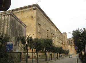 Tricase - piazza Giuseppe Pisanelli - Uno scorcio di Palazzo Gallone